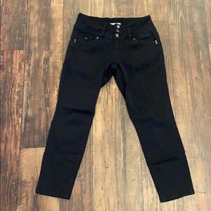 YMI “Betta Butt” capris